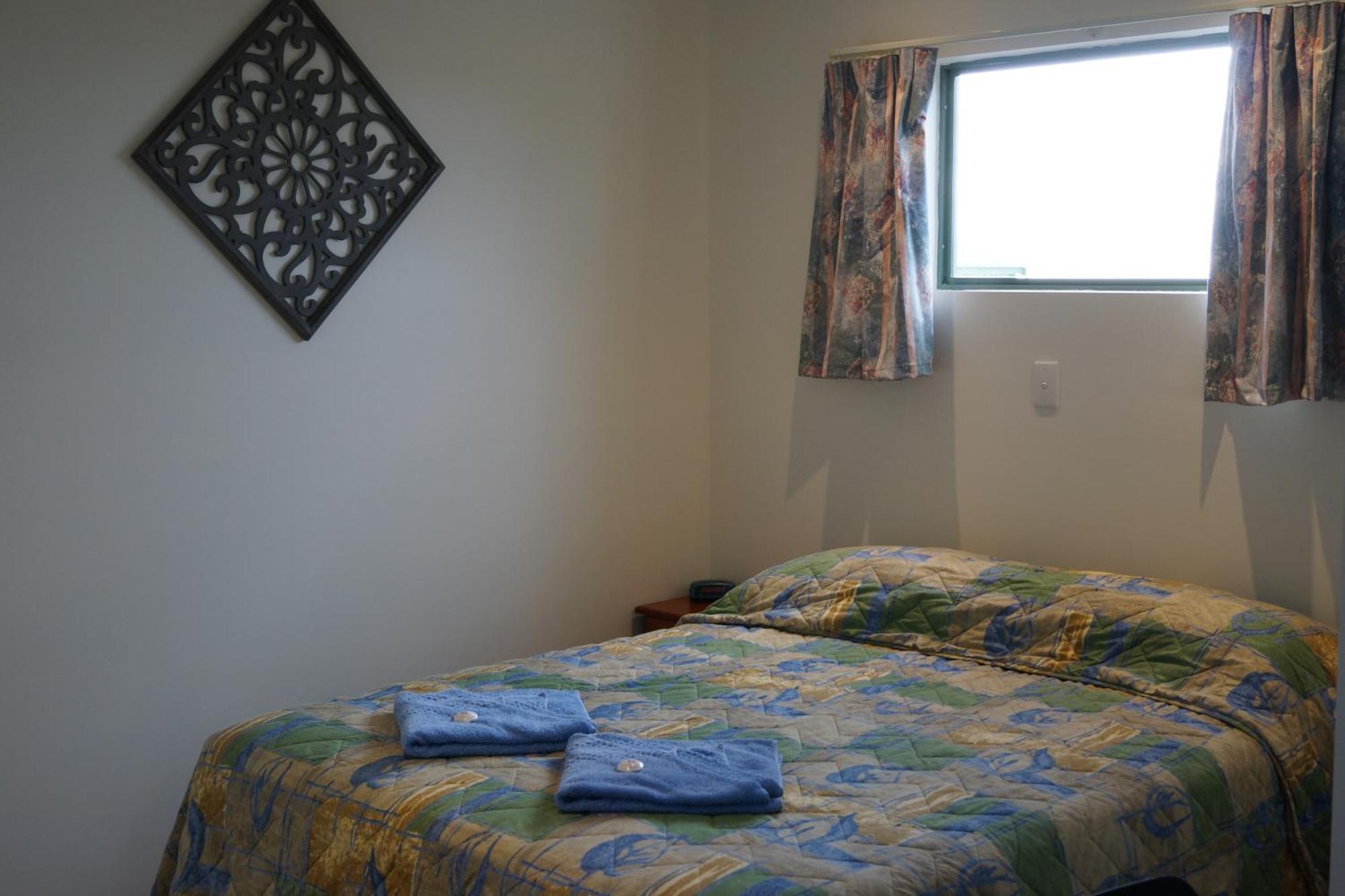 Lake Albert Caravan Park Hotel Meningie Bilik gambar