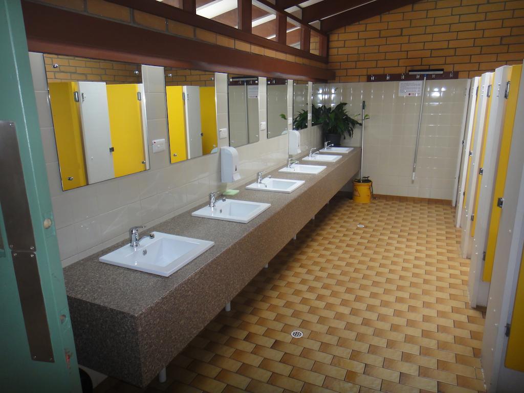 Lake Albert Caravan Park Hotel Meningie Bilik gambar
