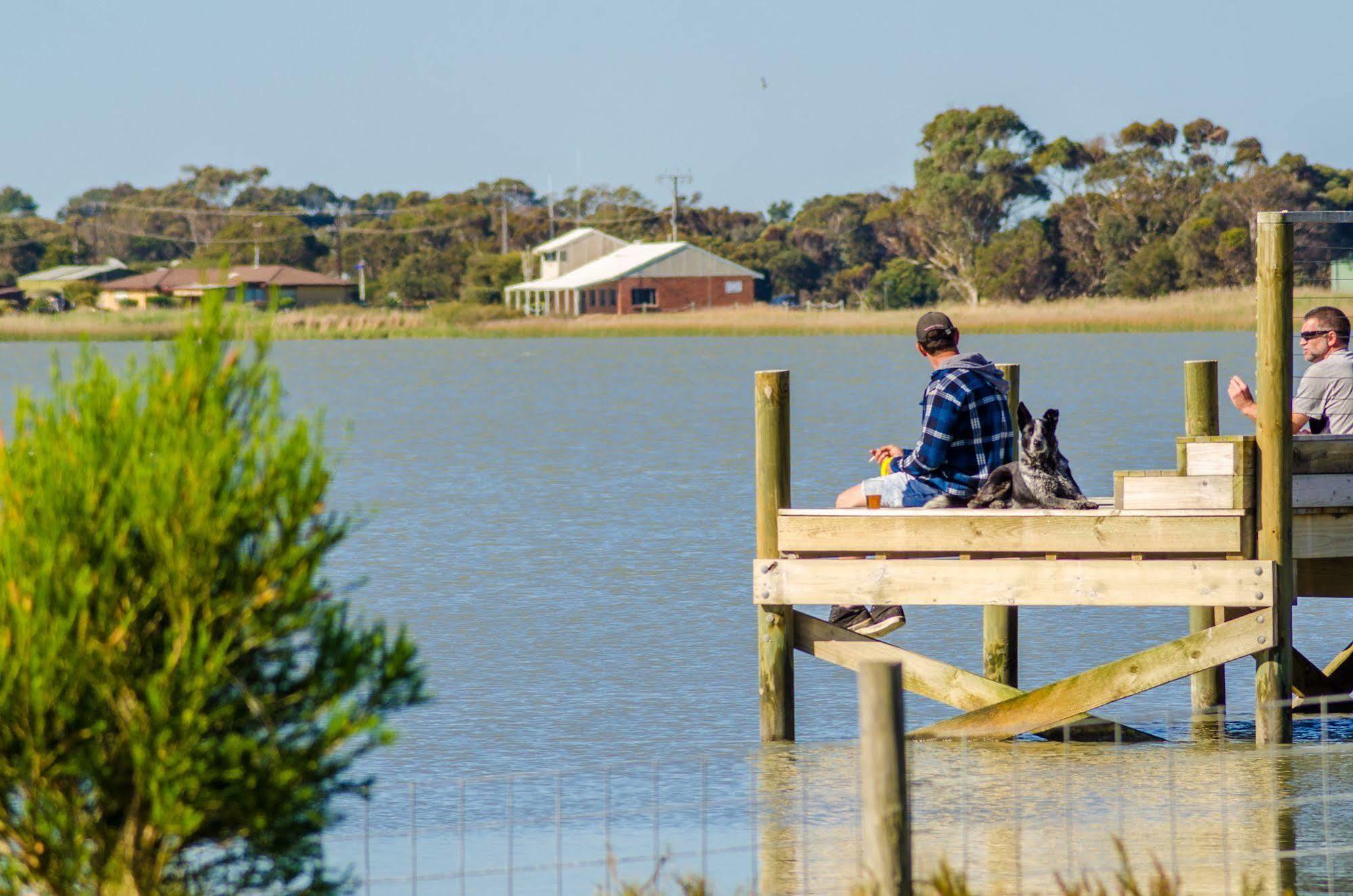 Lake Albert Caravan Park Hotel Meningie Luaran gambar